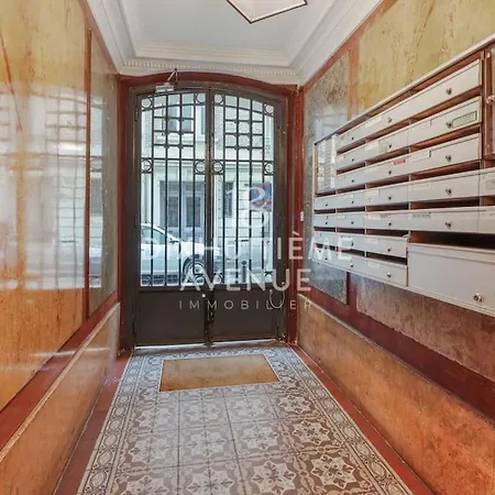 Modernité Et Confort à Montmartre Appartement