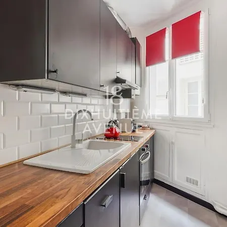 Modernite Et Confort A Montmartre Apartment *